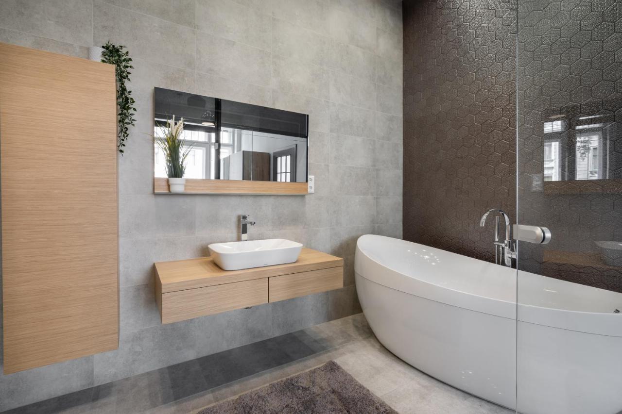Buenos Boutique - A/c, 2 Bathrms, Amazing View Apartament Budapeszt